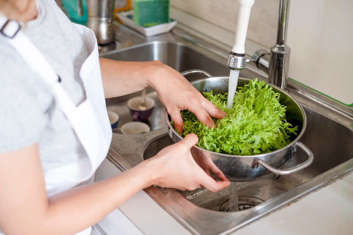 Sanitize food using water in home kitchen